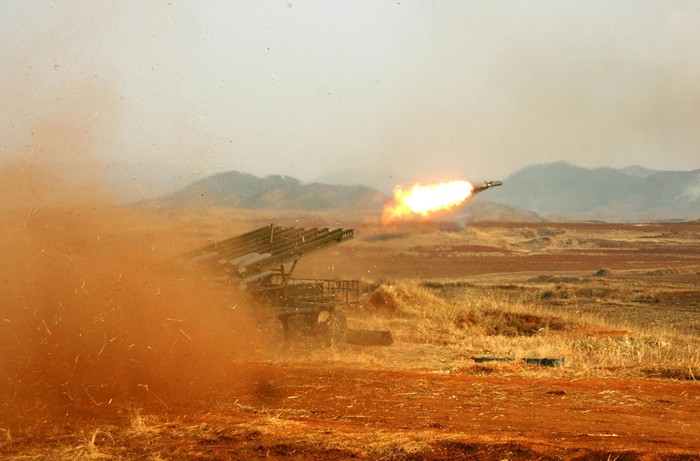 Tên lửa của Lục quân Bắc Triều Tiên khai hỏa trong một cuộc tập trận